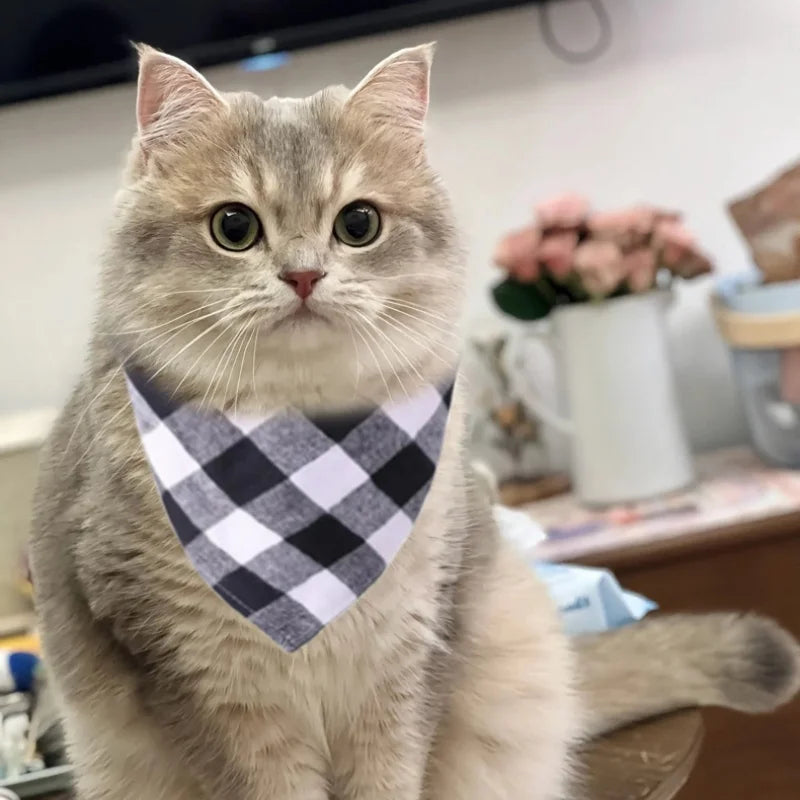 Dog Bandanas Large Pet Scarf Bandana Cotton Plaid Washable Bow Tie Collar Cat Puppy Triangular Scarf Bib Dog Accessories